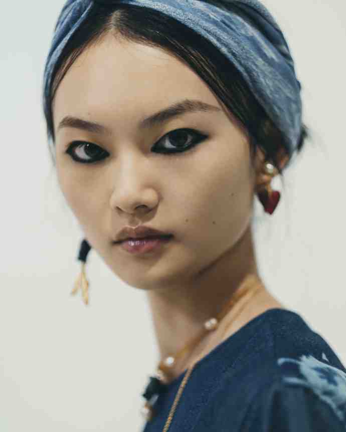 Líčení na přehlídce Dior SS 2021 | Foto: Vanni Bassetti