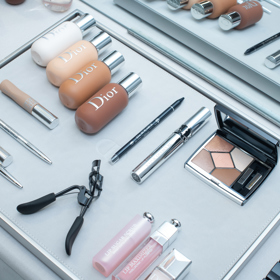 Backstage z líčení na přehlídku Dior SS 2021 | Foto: Inès Manai