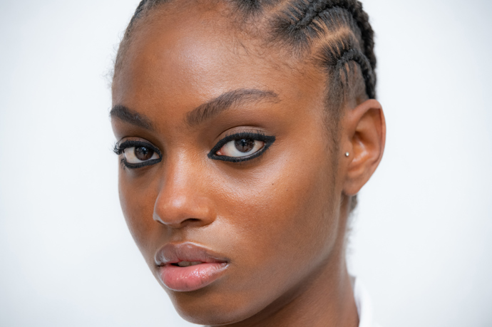 Backstage z líčení na přehlídku Dior SS 2021 | Foto: Inès Manai