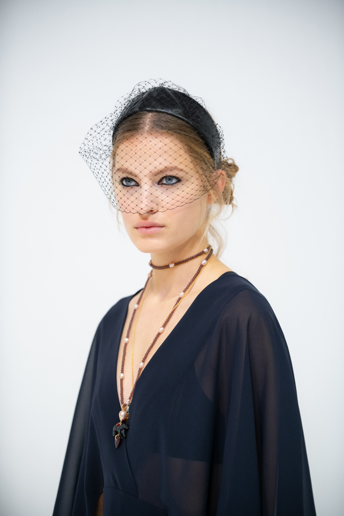 Backstage z líčení na přehlídku Dior SS 2021 | Foto: Inès Manai