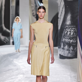Prohlédněte si celou kolekci Hermės Spring-Summer 2021: (foto Filippo Fior)