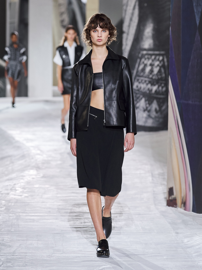 Prohlédněte si celou kolekci Hermės Spring-Summer 2021: (foto Filippo Fior)