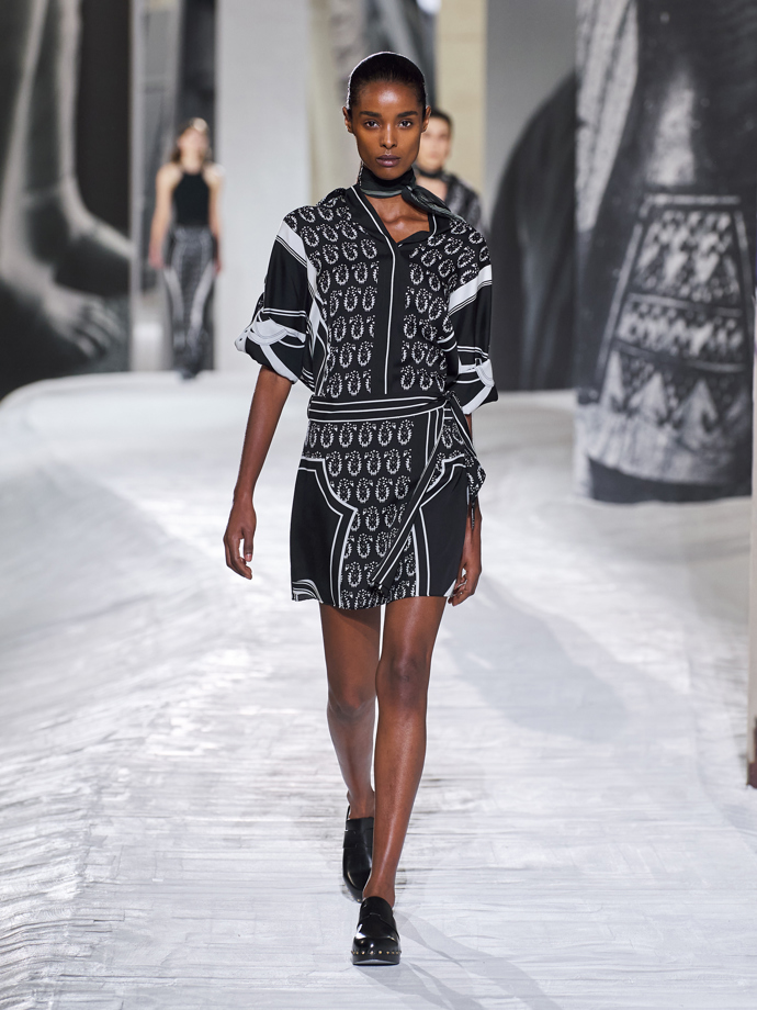 Prohlédněte si celou kolekci Hermės Spring-Summer 2021: (foto Filippo Fior)