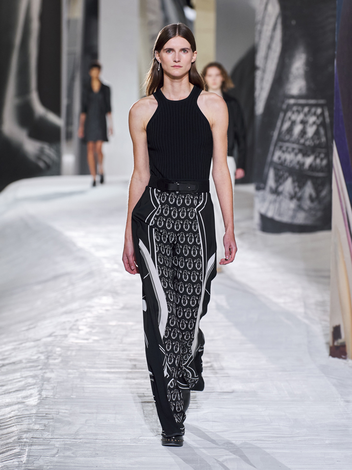 Prohlédněte si celou kolekci Hermės Spring-Summer 2021: (foto Filippo Fior)