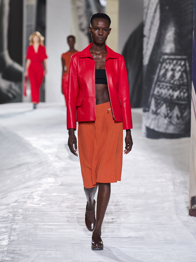 Prohlédněte si celou kolekci Hermės Spring-Summer 2021: (foto Filippo Fior)