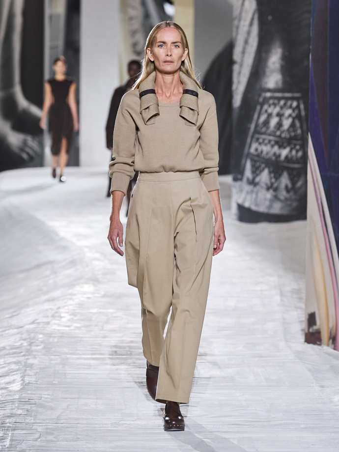 Prohlédněte si celou kolekci Hermės Spring-Summer 2021: (foto Filippo Fior)