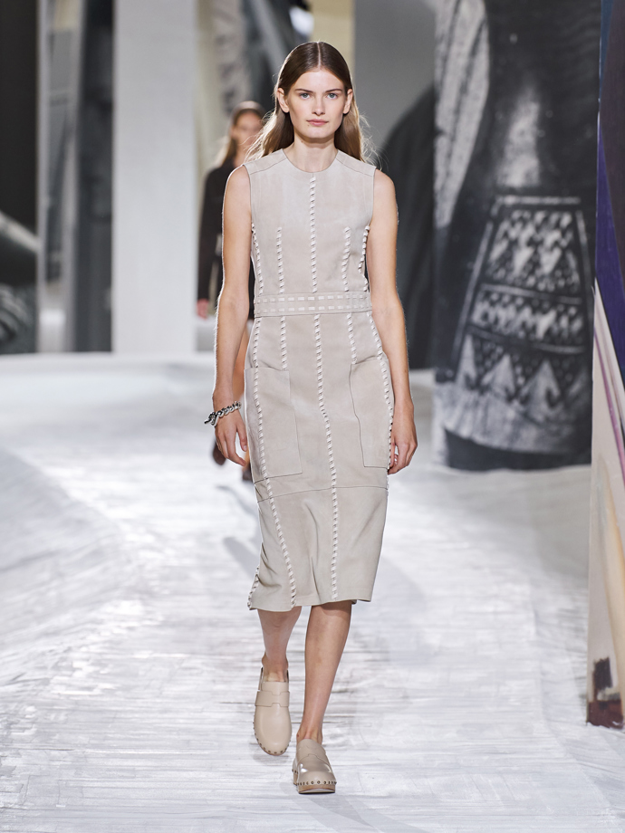 Prohlédněte si celou kolekci Hermės Spring-Summer 2021: (foto Filippo Fior)