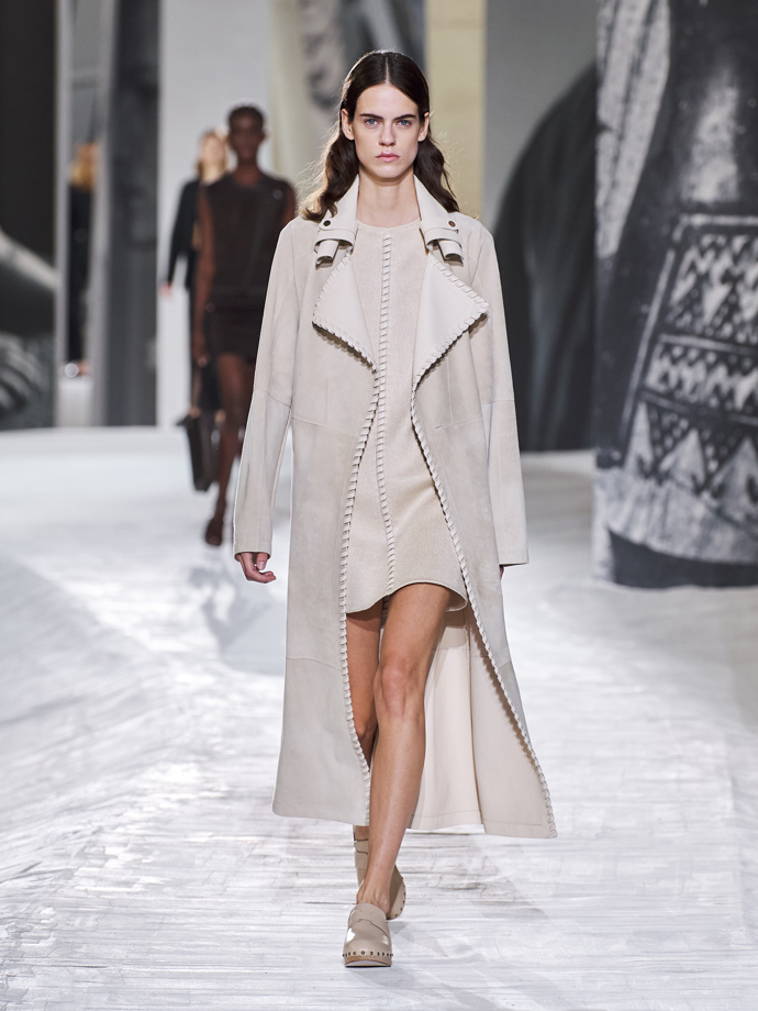 Prohlédněte si celou kolekci Hermės Spring-Summer 2021: (foto Filippo Fior)