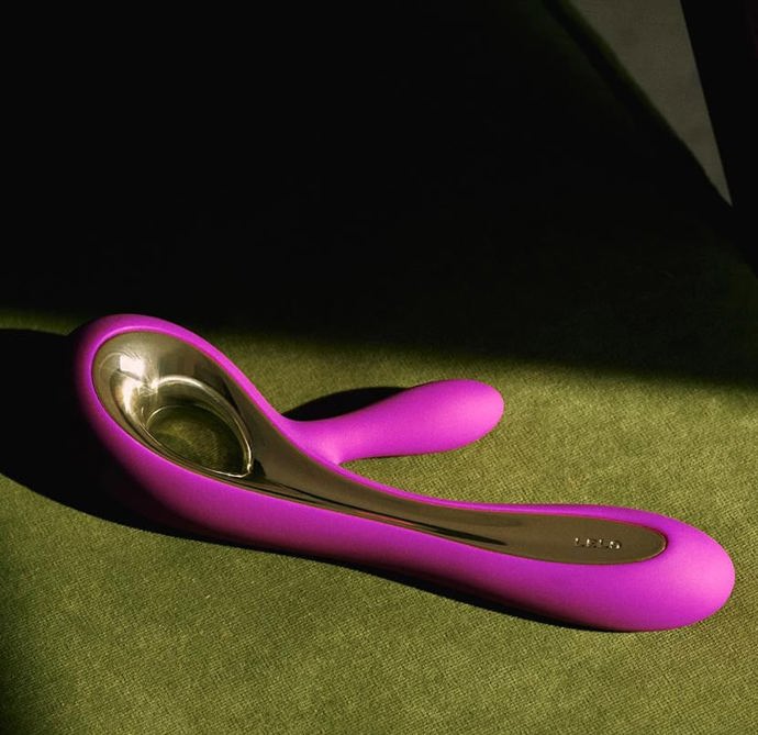 Vibrátor „zajíček", model Soraya od legendární značky Lelo. | od 5 490 Kč
