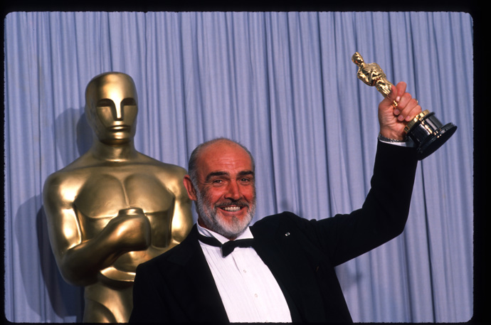 Sean Connery získal Oscara za herce ve vedlejší roli ve filmu Neúplatní / The Untouchables. | Los Angeles, 1988
