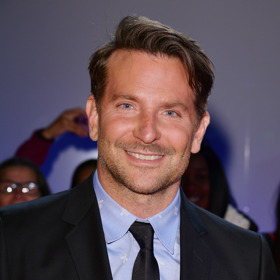  

Bradley Cooper 

“Je to otázka vkusu. Ano, vidím přínos sociálních médií,” vysvětlil OK! TV. “Jsem možná staromódní. Když však o někom vím příliš, a on potom hraje nějakou postavu, mám co dělat, abych tomu uvěřil a film si užil.” 
