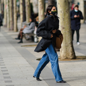  

Street style z fashion weeku v Paříži.
