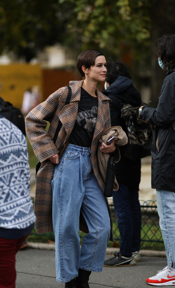  

Street style z fashion weeku v Paříži.
