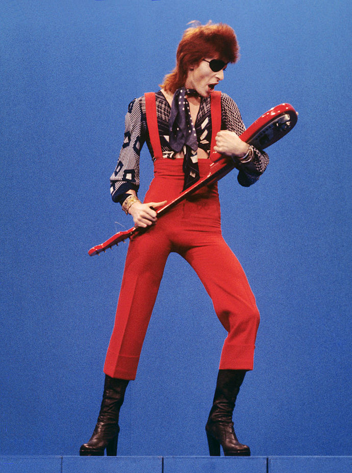 Módní proměny Davida Bowieho

 
