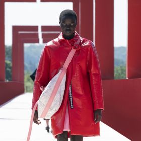  

Louis Vuitton Cruise 2022
