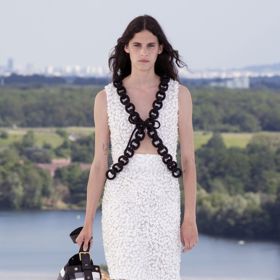 Louis Vuitton Cruise 2022
Louis Vuitton Cruise 2022