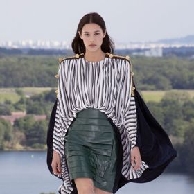 Louis Vuitton Cruise 2022
Louis Vuitton Cruise 2022