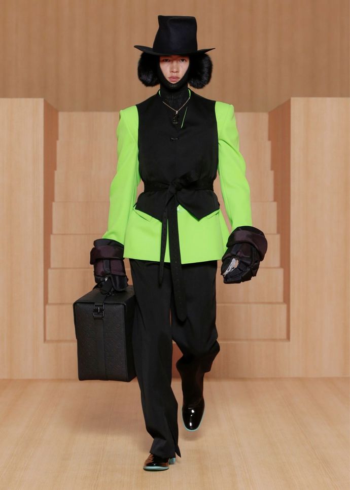  

Louis Vuitton 

