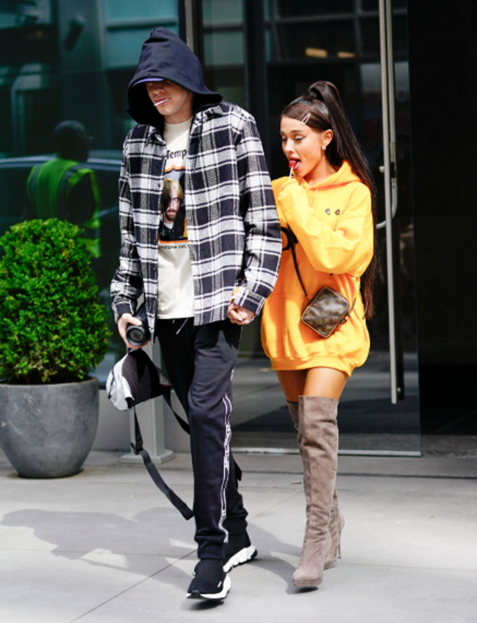  

Ariana Grande a Pete Davidson květen 2018-říjen 2018

Rozchod, který motivoval arianu k napsání jedné z nejslavnějších rozchodových písniček:„Thank you, next“. 
