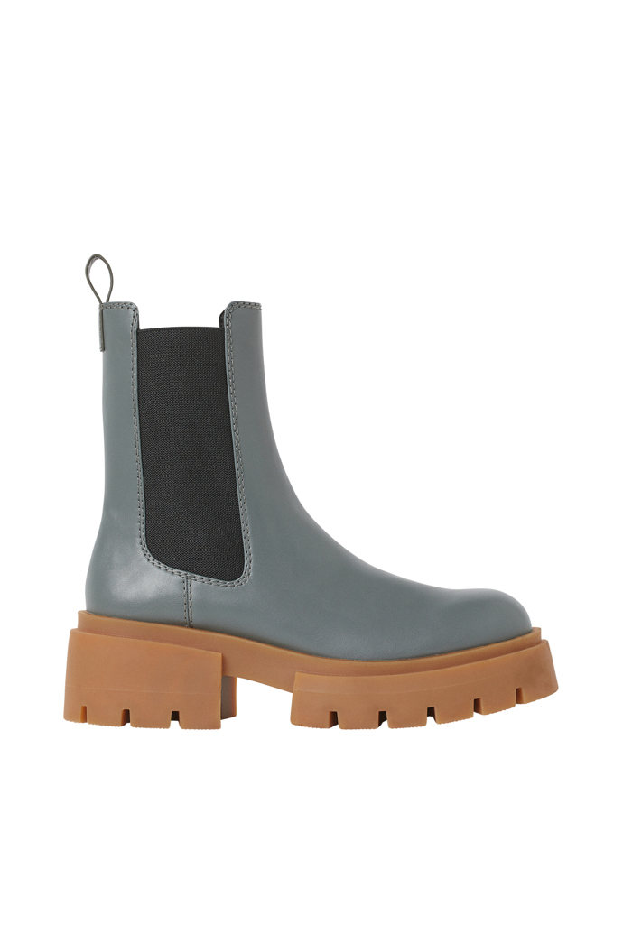  

H&M Fall 2021

