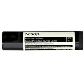 Aesop Lip Balm - Dobrý krycí balzám na rty a další úrovně pro ty, kteří neopouštějí dům bez pojistky v kapse. Výsledkem jsou čisté, nelepivé a hladce vypadající rty.
Aesop Lip Balm - Dobrý krycí balzám na rty a další úrovně pro ty, kteří neopouštějí dům bez pojistky v kapse. Výsledkem jsou čisté, nelepivé a hladce vypadající rty.