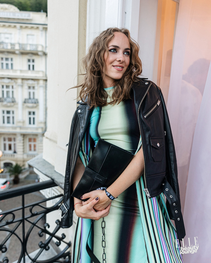 Galerie nejkrásnějších outfitů z Elle Beauty Lounge 2021