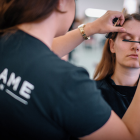 Oriflame make-up v zákulisí Schwarzkopf ELite Model Look 2021
Oriflame make-up v zákulisí Schwarzkopf ELite Model Look 2021