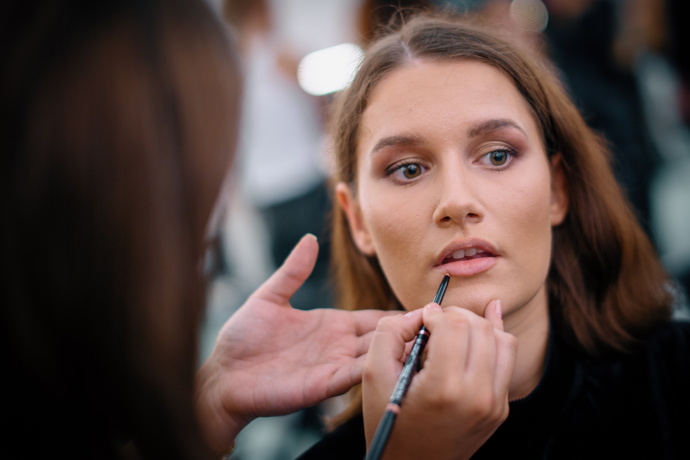  

Oriflame make-up v zákulisí Schwarzkopf ELite Model Look 2021
