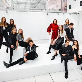 SCHWARZKOPF ELITE MODEL LOOK 2021 finalisté
SCHWARZKOPF ELITE MODEL LOOK 2021 finalisté