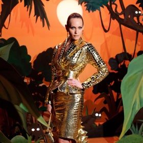 Moschino
