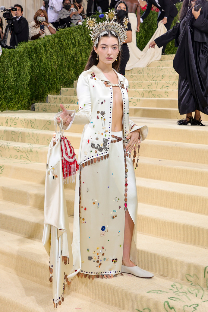  

Lorde v modelu Bode
