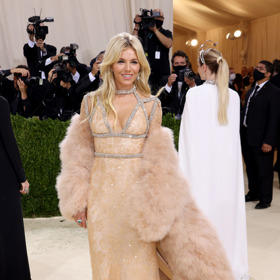  

Sienna Miller v modelu Gucci
