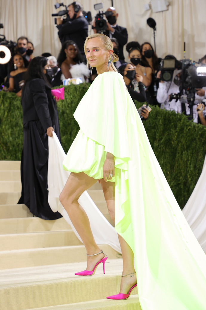  

Diane Kruger v modelu Prabal Gurung
