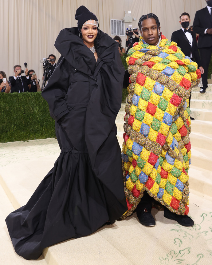  

Rihanna a Asap Rocky v modelech Balenciaga
