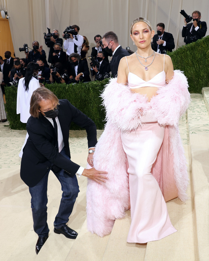  

Kate Hudson v modelu Michael Kors
