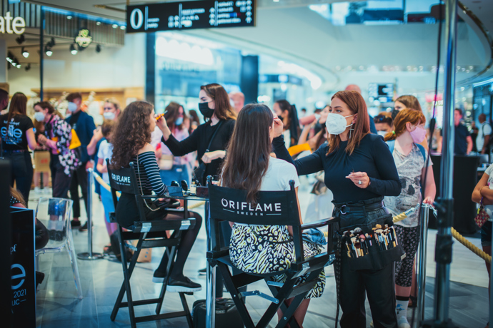  

Chcete profesionální líčení a rady zadarmo? Hledejte Oriflame! 
