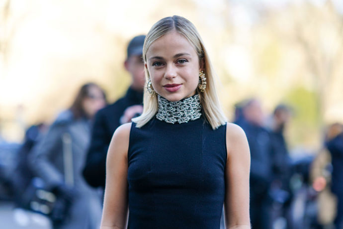 Lady Amelia Windsor jakožto nejkrásnější členka královské rodiny na tom možná ještě není finančně tak, jako její příbuzní, ale modelingem si již dokázala vydělat slušnou sumu. Za rok si díky různým kolaboracím a kampaním vydělá až milion dolarů. Takže kdo ví, ale možná že se za chvíli stane tato mladičká kráska i jednou z nejbohatších.
Lady Amelia Windsor jakožto nejkrásnější členka královské rodiny na tom možná ještě není finančně tak, jako její příbuzní, ale modelingem si již dokázala vydělat slušnou sumu. Za rok si díky různým kolaboracím a kampaním vydělá až milion dolarů. Takže kdo ví, ale možná že se za chvíli stane tato mladičká kráska i jednou z nejbohatších.