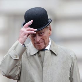 Princ Philip, tedy nedávno zesnulý manžel královny, měl oproti své ženě mnohem skromnější jmění, které činilo 30 milionů dolarů. V roce 2017 složil funkci vévody z Edinburghu, která mu vynášela 500 000 dolarů ročně.
Princ Philip, tedy nedávno zesnulý manžel královny, měl oproti své ženě mnohem skromnější jmění, které činilo 30 milionů dolarů. V roce 2017 složil funkci vévody z Edinburghu, která mu vynášela 500 000 dolarů ročně.