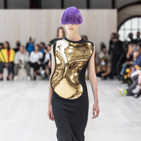 LOEWE
LOEWE