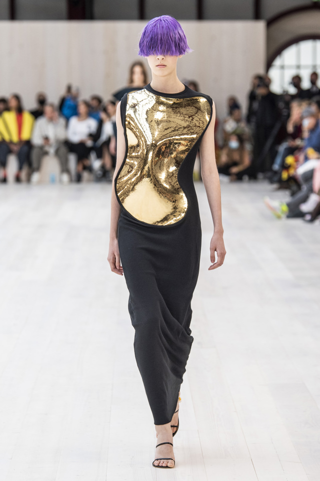  

LOEWE
