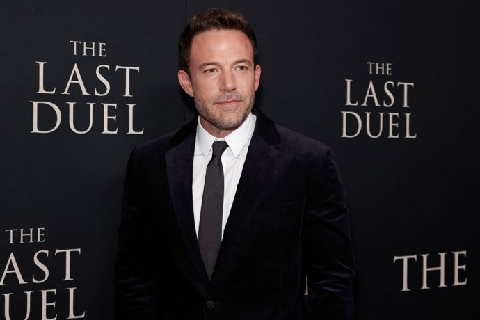  

Ben Affleck bojuje s alkoholismem již dlouhá léta. Již párkrát se podrobil léčbě, podle jeho vlastních slov proto, aby byl lepším otcem, a na předávání Oscarů si jednou dokonce vzal jako doprovod kouče, který ho měl udržet střízlivého.  

