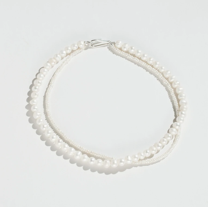  

DOUBLE FRESHWATER PEARL NECKLACE, Cena 2150 KČ, Still life
