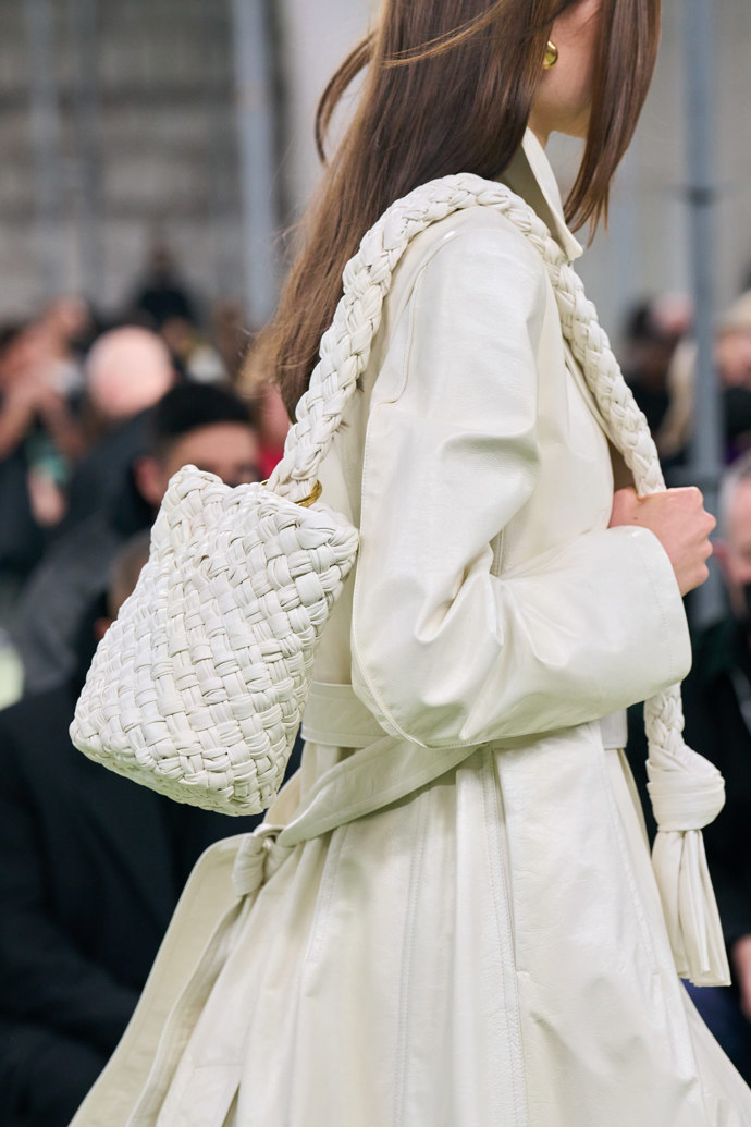  

BOTTEGA VENETA WINTER 2022 SHOW
