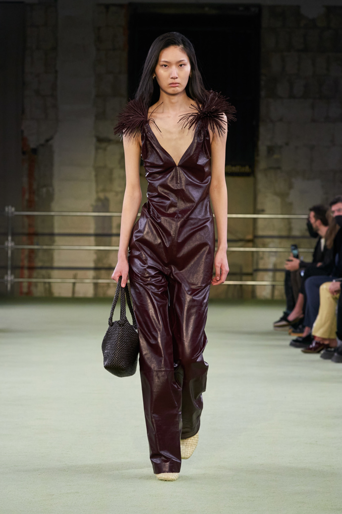  

BOTTEGA VENETA WINTER 2022 SHOW
