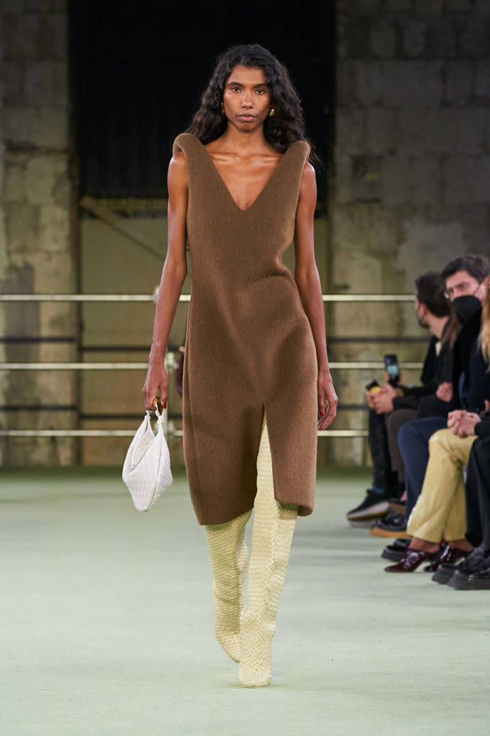  

BOTTEGA VENETA WINTER 2022 SHOW

