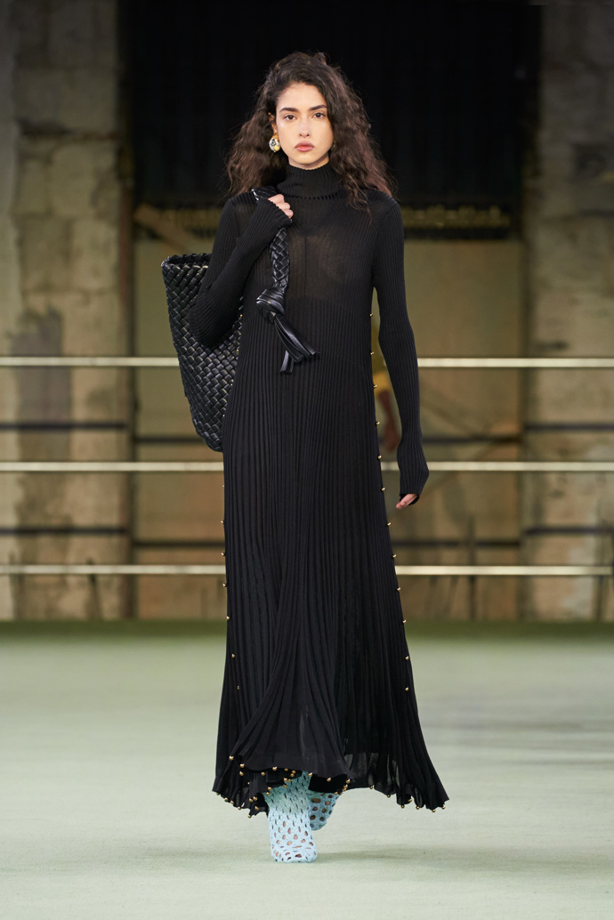  

BOTTEGA VENETA WINTER 2022 SHOW
