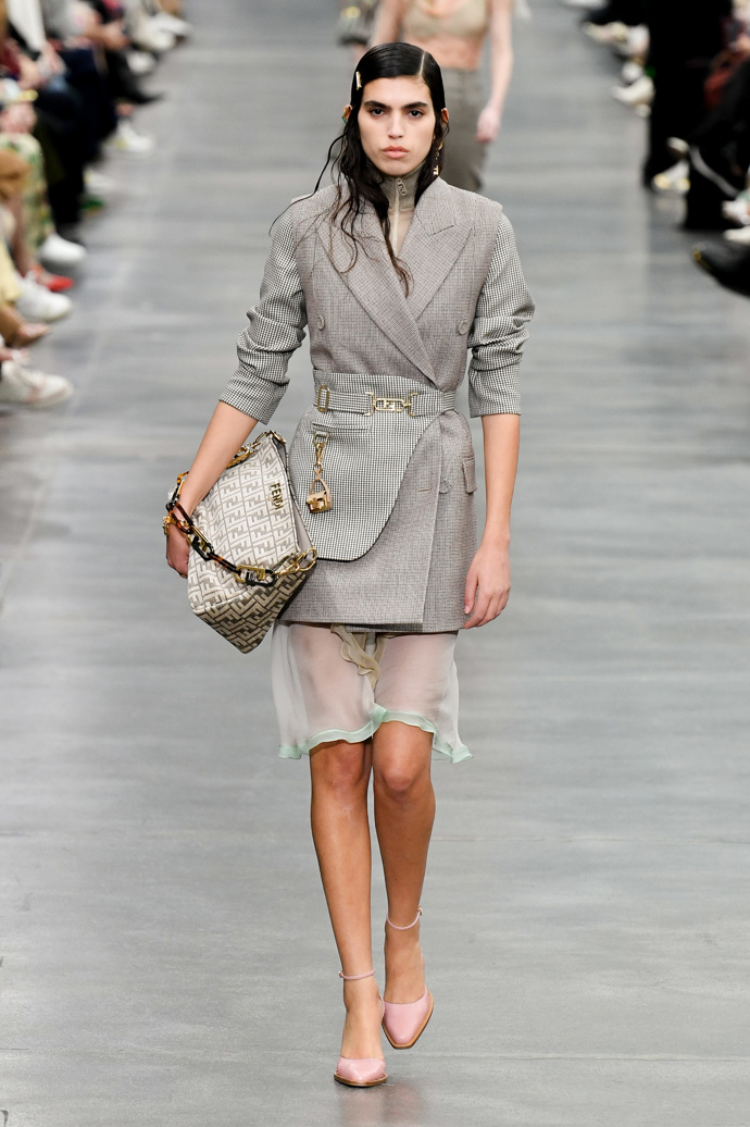  

FENDI Ready to Wear Fall Winter 2022
