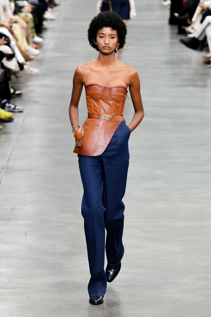  

FENDI Ready to Wear Fall Winter 2022
