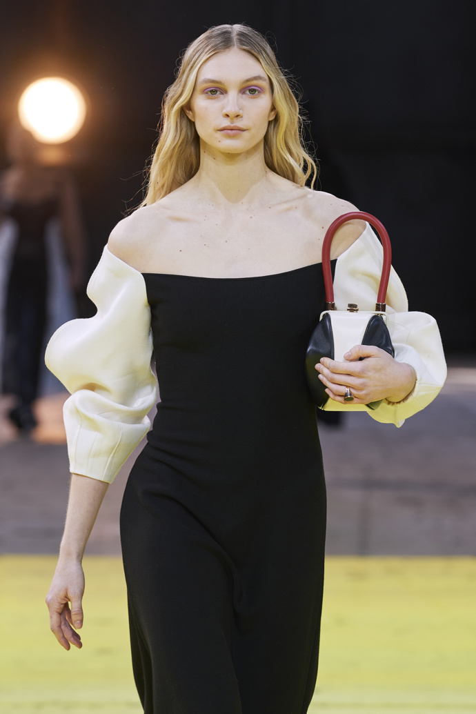  

Gabriela Hearst Ready to Wear Fall Winter 2022
