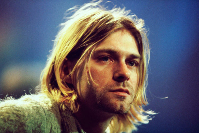  

Frontman kapely Nirvana a talentovaný muzikant Kurt Cobain (20. 2. 1967) byl nejvýznamnějším představitelem hudebního stylu grunge. Jeho song Nevermind, který mu vynesl obrovskou slávu, však nahrál v době, kdy žil na ulici. Nehledě na svůj úspěch v roce 1994 spáchal sebevraždu. Řadí se tak do nechvalně známého Klubu 27.  
